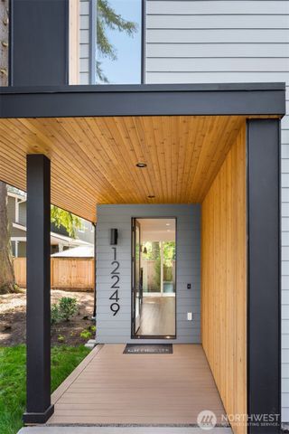 12249 NE 66TH Street, Kirkland, WA 98033