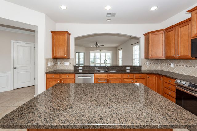 109 Schooner Bend Avenue, Summerville, SC 29486