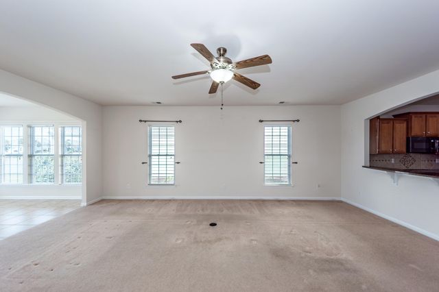 109 Schooner Bend Avenue, Summerville, SC 29486