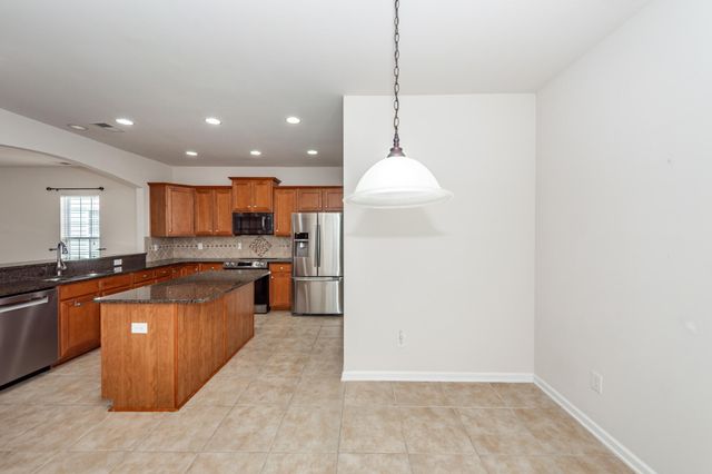 109 Schooner Bend Avenue, Summerville, SC 29486