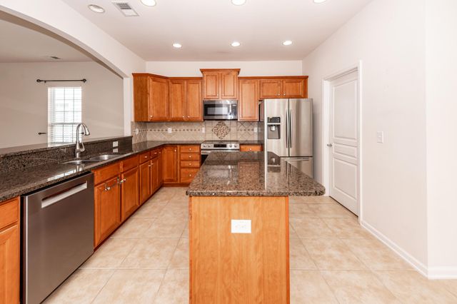 109 Schooner Bend Avenue, Summerville, SC 29486