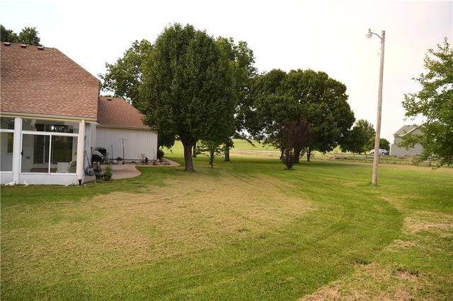 19301 E 215th Street, Harrisonville, MO 64701