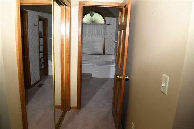 19301 E 215th Street, Harrisonville, MO 64701
