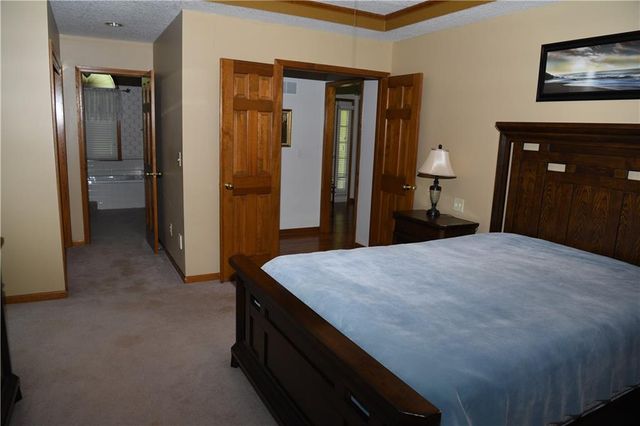 19301 E 215th Street, Harrisonville, MO 64701