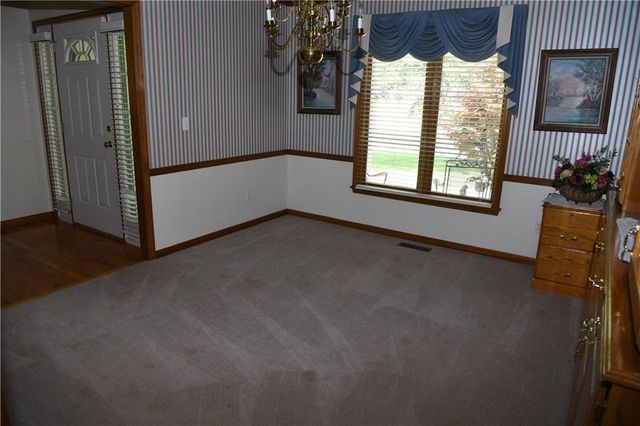 19301 E 215th Street, Harrisonville, MO 64701