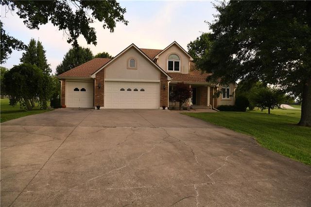 19301 E 215th Street, Harrisonville, MO 64701