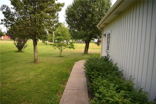 19301 E 215th Street, Harrisonville, MO 64701