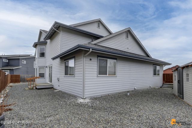 1091 Northpointe Bluff Drive, Anchorage, AK 99501