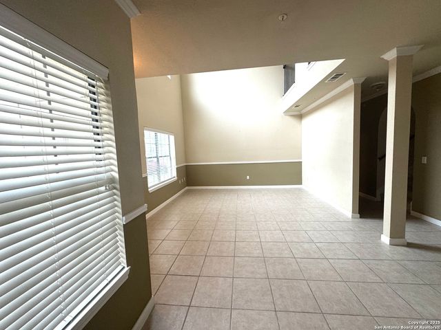 6160 Eckhert Rd Apt 103, San Antonio, TX 78240