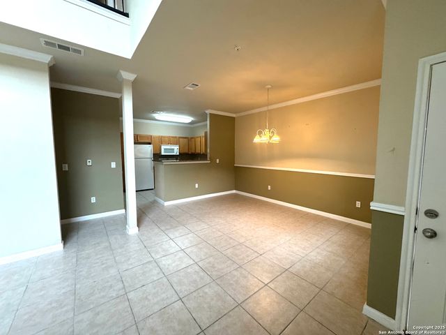 6160 Eckhert Rd Apt 103, San Antonio, TX 78240