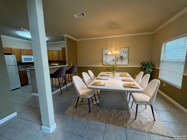 6160 Eckhert Rd Apt 103, San Antonio, TX 78240