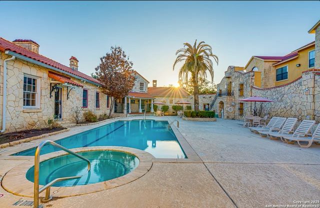 6160 Eckhert Rd Apt 103, San Antonio, TX 78240