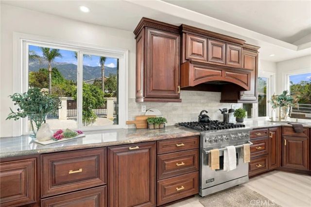 9086 Hillside, Alta Loma, CA 91737