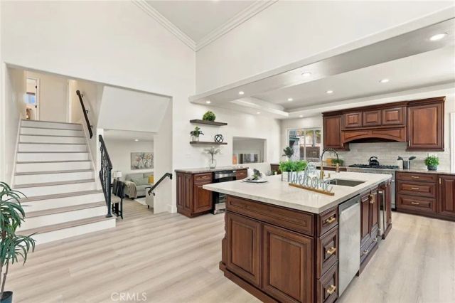 9086 Hillside, Alta Loma, CA 91737