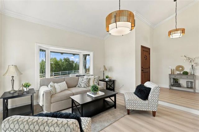 9086 Hillside, Alta Loma, CA 91737