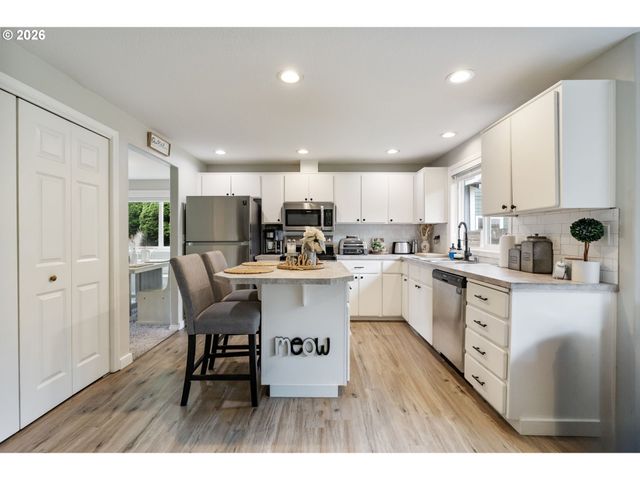 196 BALBOA Loop, Kelso, WA 98626