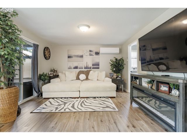 196 BALBOA Loop, Kelso, WA 98626