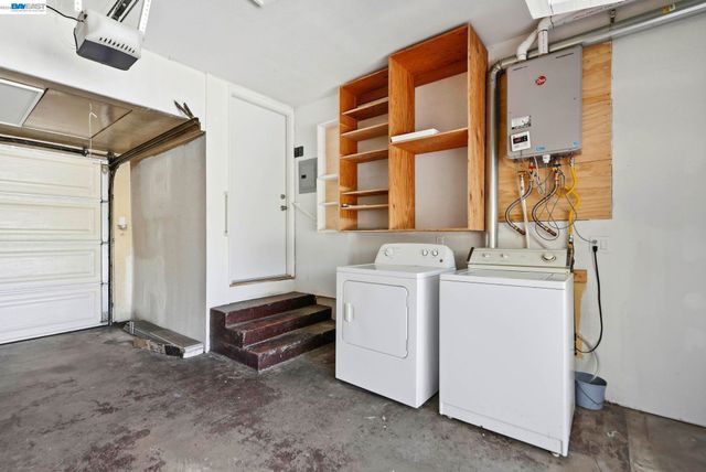 973 Phillips Way, Hayward, CA 94541