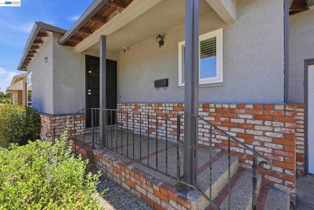 973 Phillips Way, Hayward, CA 94541
