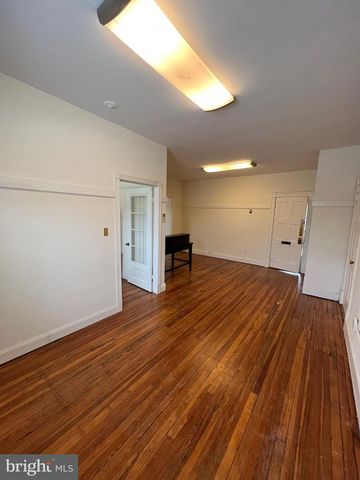 3977 CHAIN BRIDGE RD #202, Fairfax, VA 22030