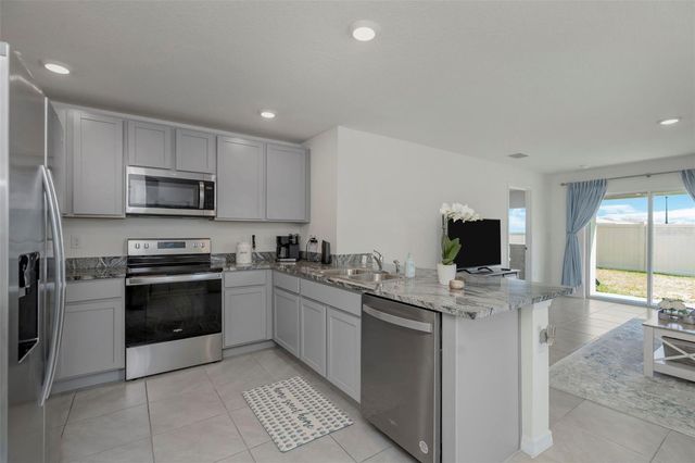 35320 SPRUCE KNOB COURT, Dade City, FL 33525