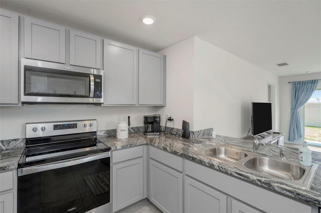 35320 SPRUCE KNOB COURT, Dade City, FL 33525