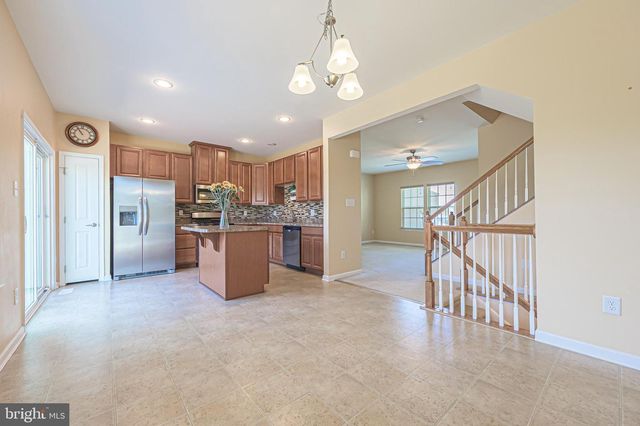 1406 EXPOSITION DR, Williamstown, NJ 08094