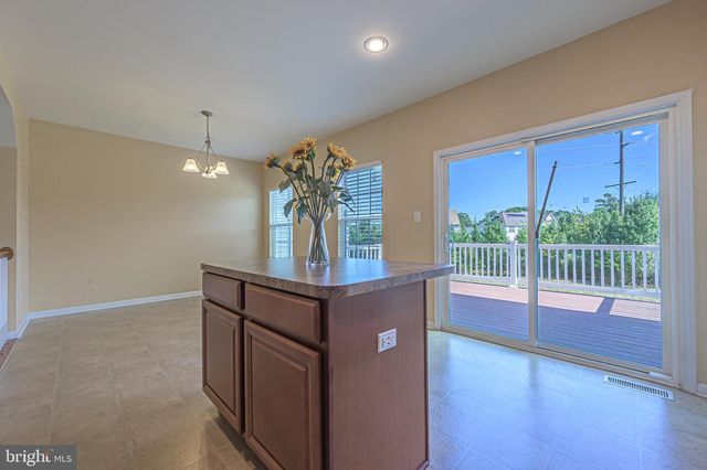 1406 EXPOSITION DR, Williamstown, NJ 08094