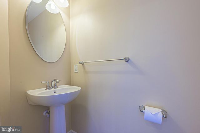 1406 EXPOSITION DR, Williamstown, NJ 08094