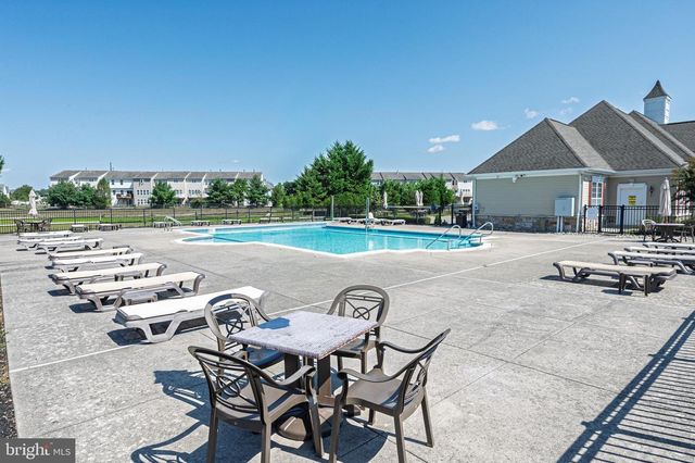 1406 EXPOSITION DR, Williamstown, NJ 08094