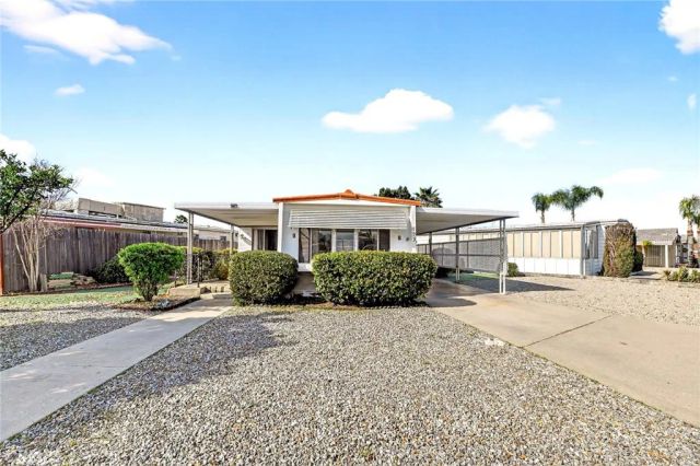 893 S Palm Avenue, Hemet, CA 92543