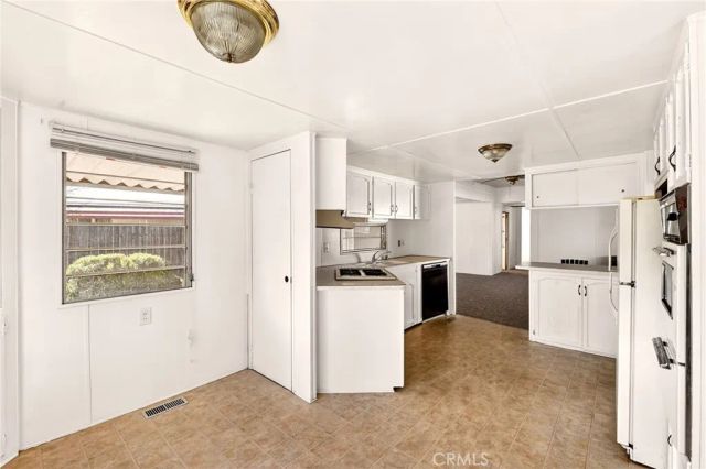 893 S Palm Avenue, Hemet, CA 92543