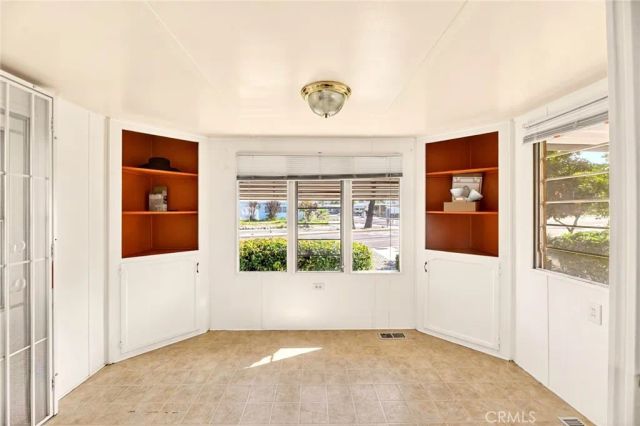 893 S Palm Avenue, Hemet, CA 92543