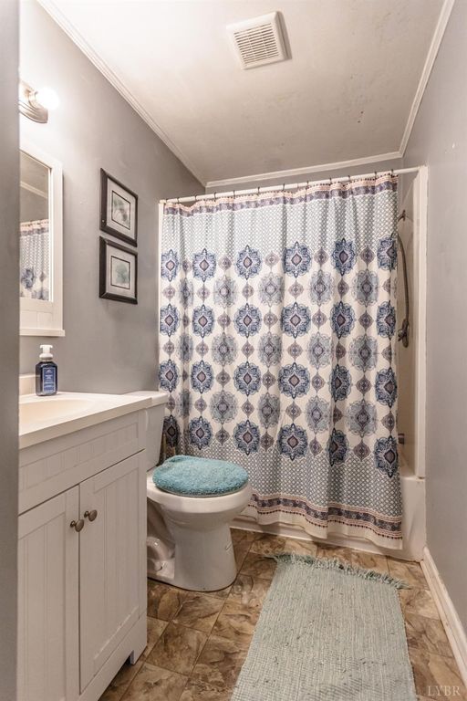 Image 11 of property listing at 205 Lombardy Street, Appomattox, VA 24522