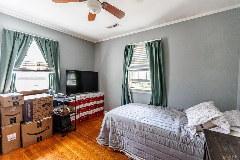 Image 14 of property listing at 205 Lombardy Street, Appomattox, VA 24522