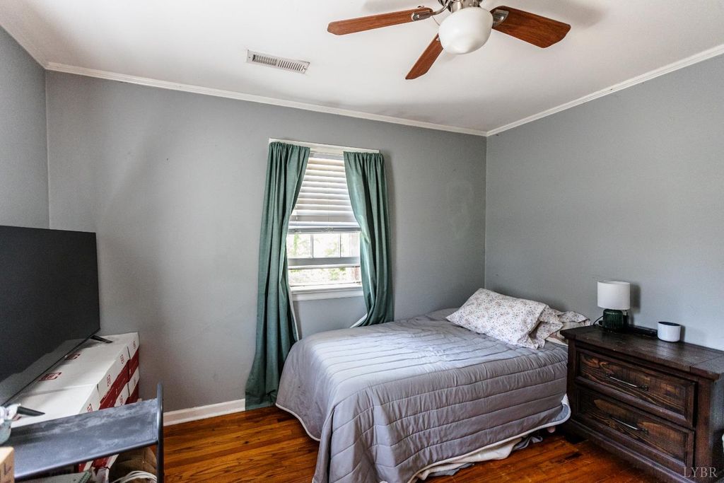 Image 15 of property listing at 205 Lombardy Street, Appomattox, VA 24522