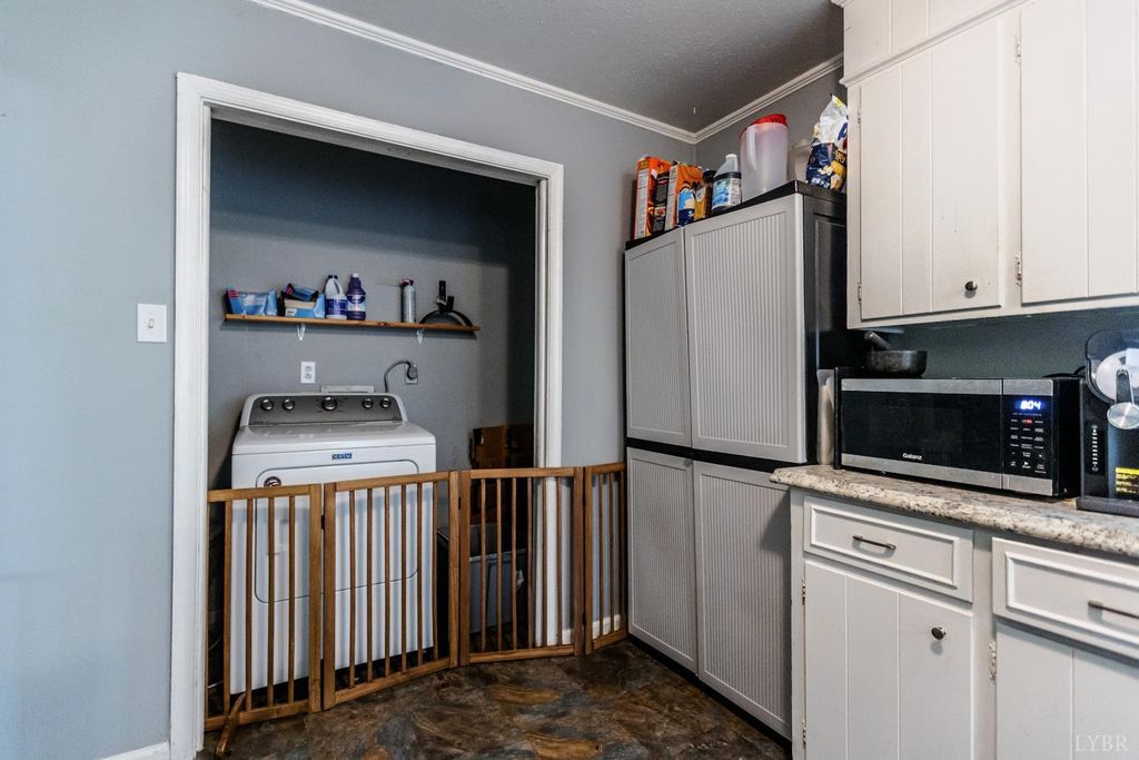 Image 20 of property listing at 205 Lombardy Street, Appomattox, VA 24522