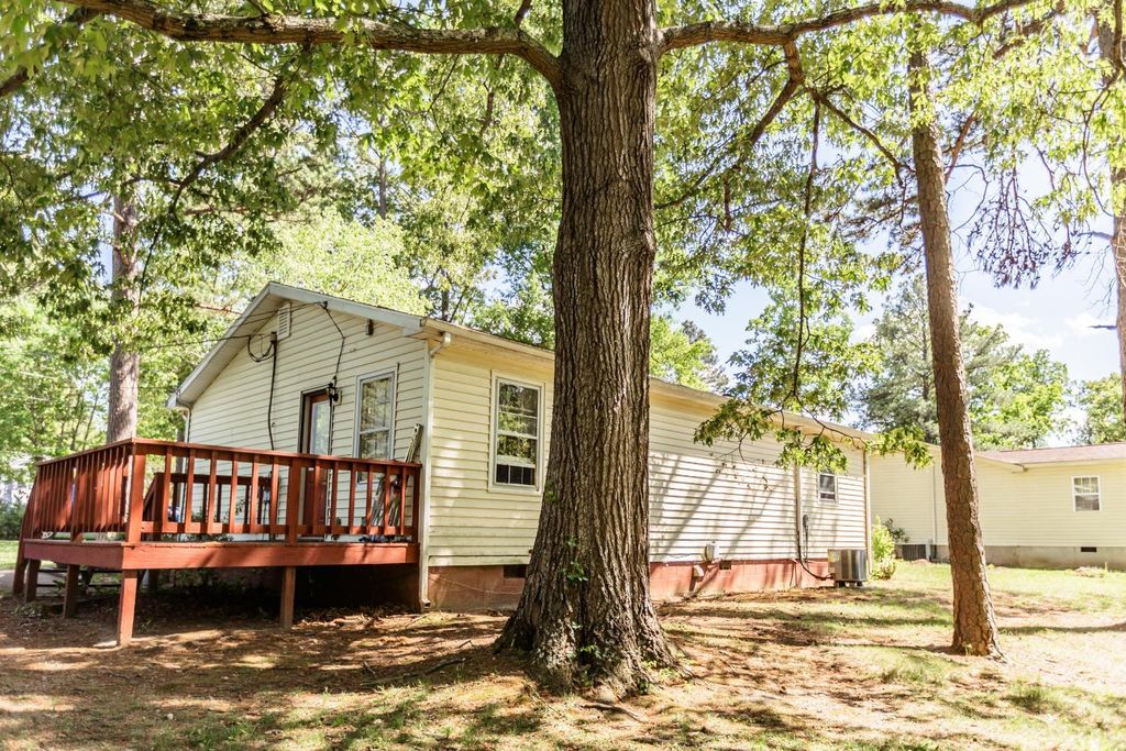 Image 26 of property listing at 205 Lombardy Street, Appomattox, VA 24522