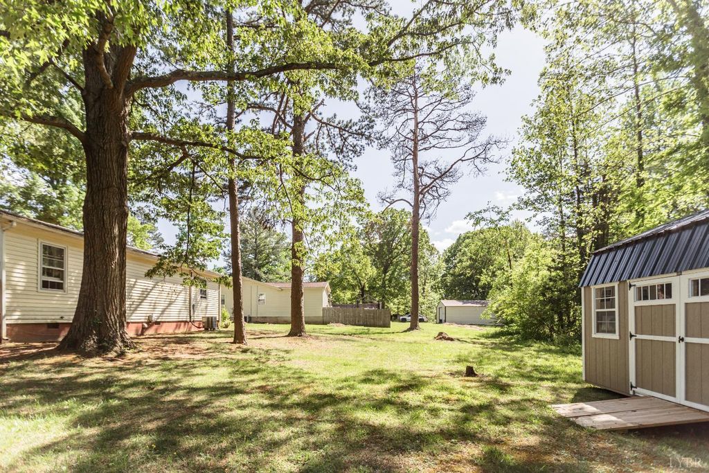 Image 29 of property listing at 205 Lombardy Street, Appomattox, VA 24522