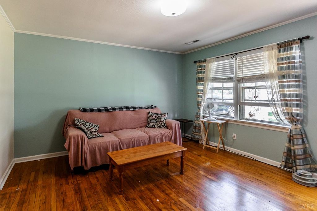 Image 6 of property listing at 205 Lombardy Street, Appomattox, VA 24522