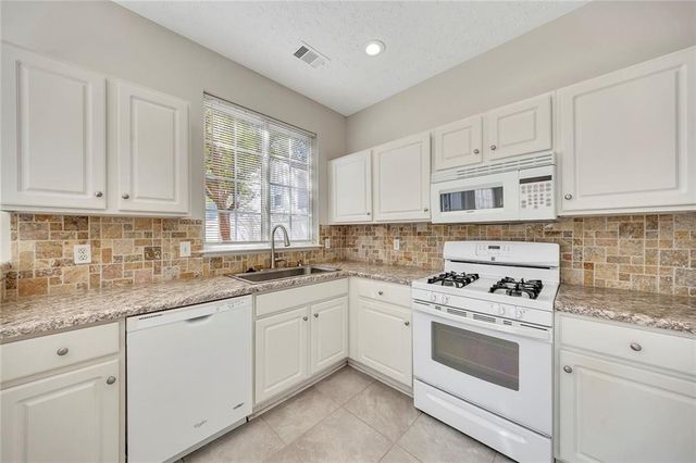 631 Windcroft Circle NW, Acworth, GA 30101