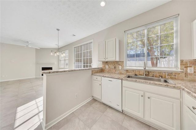 631 Windcroft Circle NW, Acworth, GA 30101