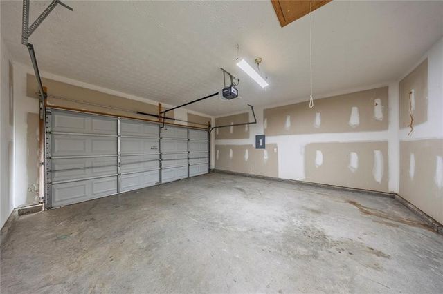 631 Windcroft Circle NW, Acworth, GA 30101