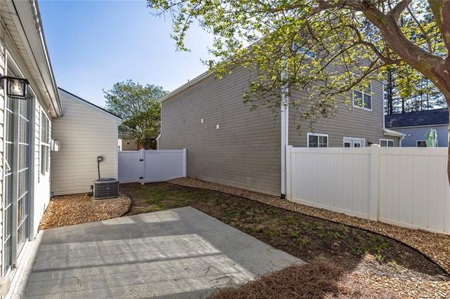 631 Windcroft Circle NW, Acworth, GA 30101