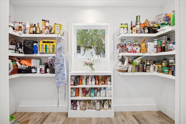 12311 Honeywood Trail, Houston, TX 77077