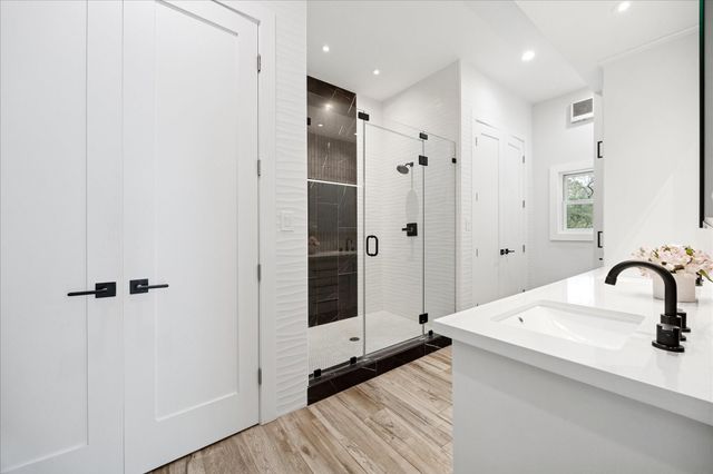 12311 Honeywood Trail, Houston, TX 77077