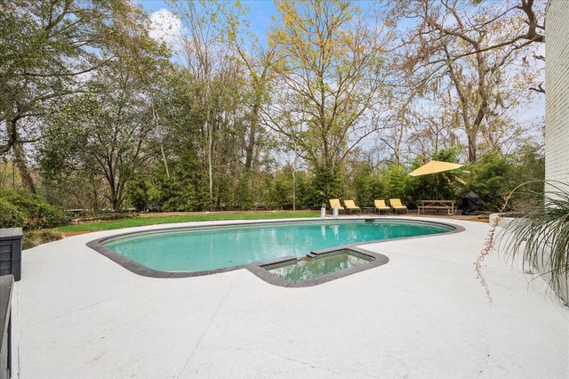 12311 Honeywood Trail, Houston, TX 77077