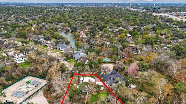 12311 Honeywood Trail, Houston, TX 77077