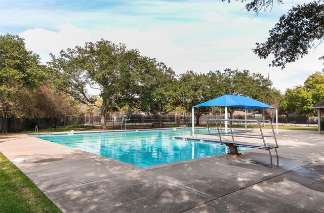 12311 Honeywood Trail, Houston, TX 77077