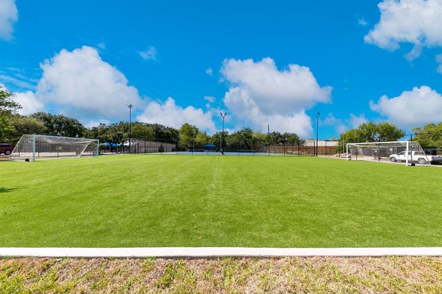 12311 Honeywood Trail, Houston, TX 77077